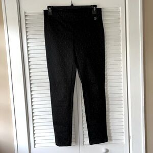 Calvin Klein pull on leggings.